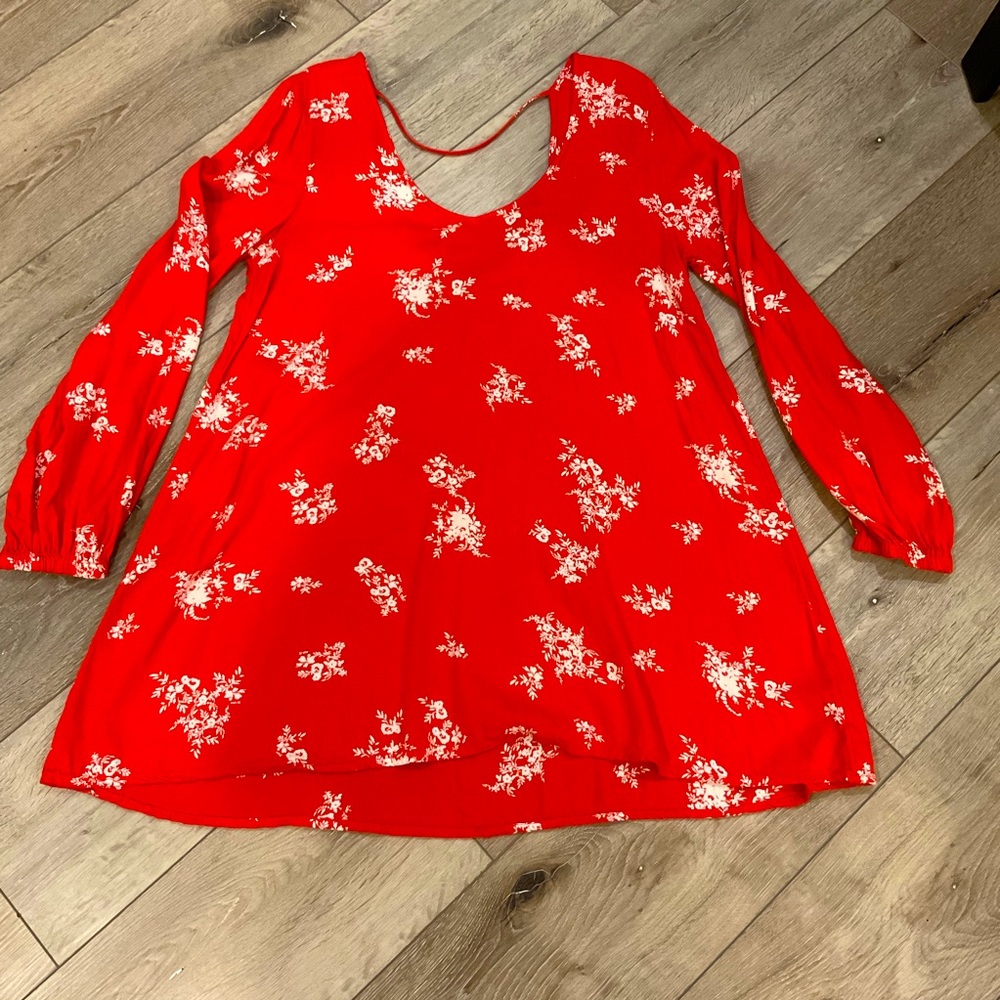 Billabong red floral tunic blouse top, size medium